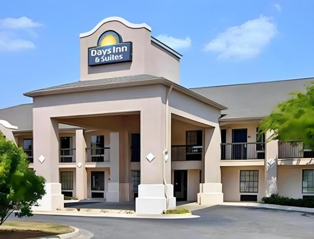 Days Inn & Suites By Wyndham Fort Valley Kültér fotó
