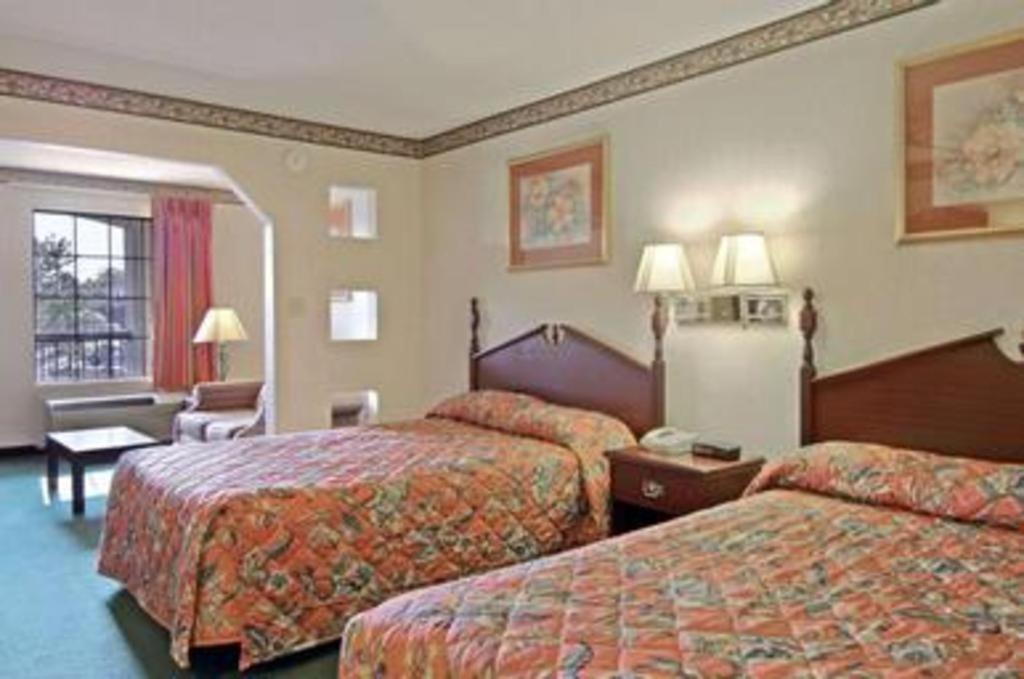 Days Inn & Suites By Wyndham Fort Valley Kültér fotó