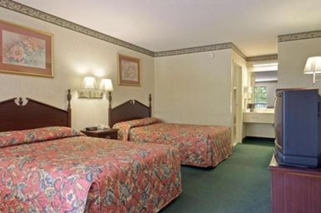 Days Inn & Suites By Wyndham Fort Valley Kültér fotó