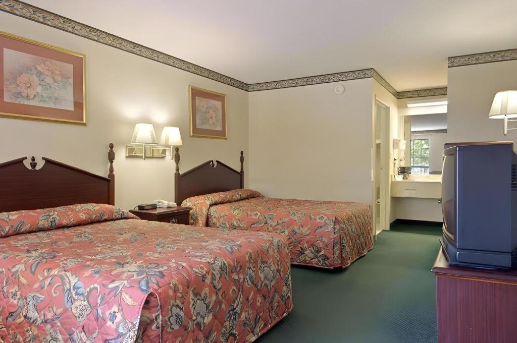 Days Inn & Suites By Wyndham Fort Valley Kültér fotó