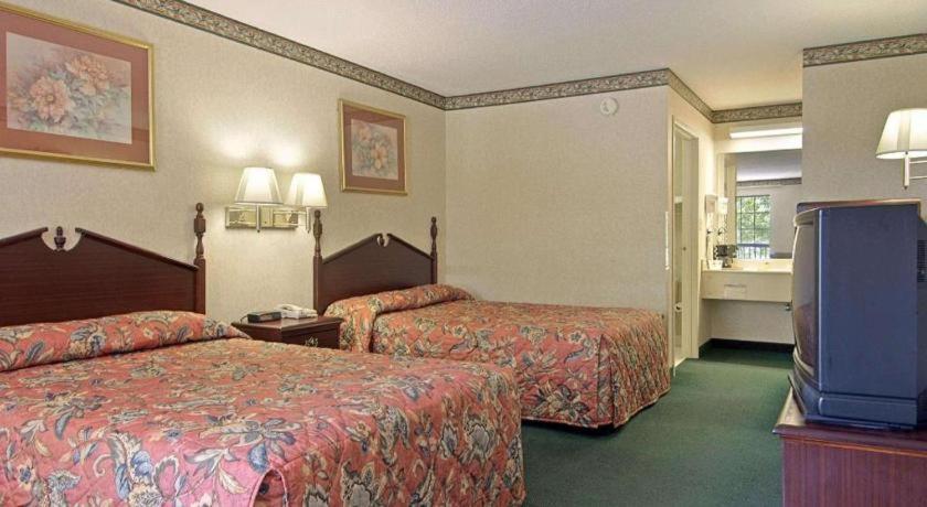 Days Inn & Suites By Wyndham Fort Valley Kültér fotó